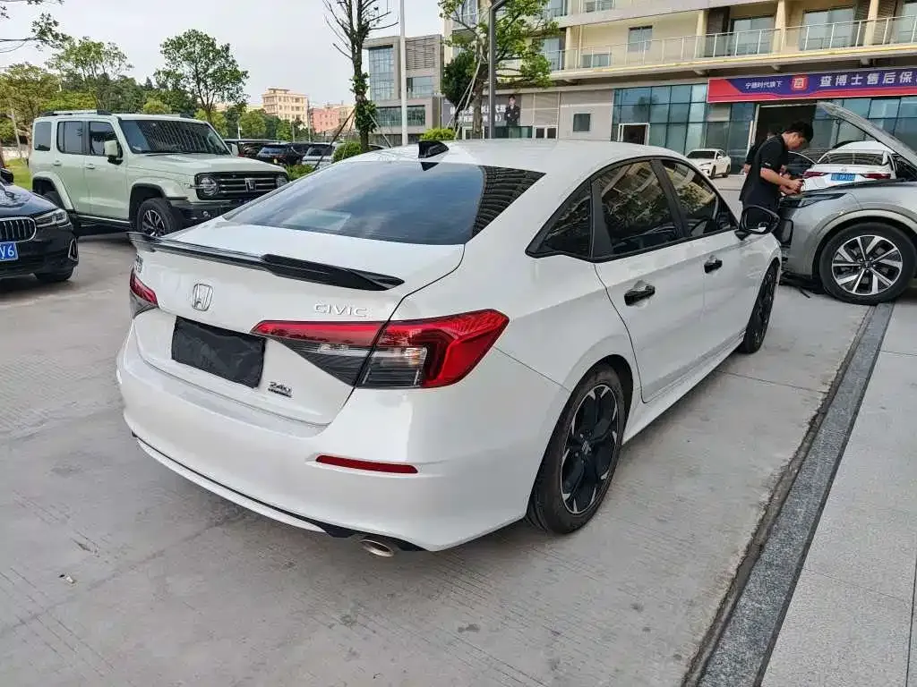 Honda Civic — фото 5
