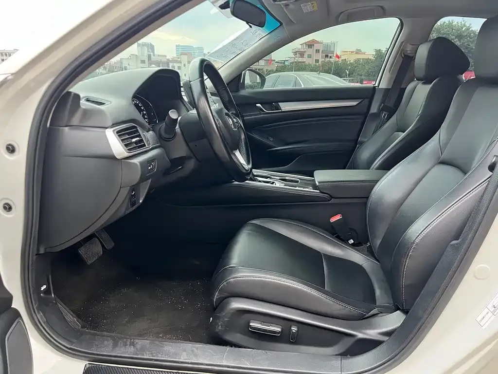 Honda Accord — фото 4