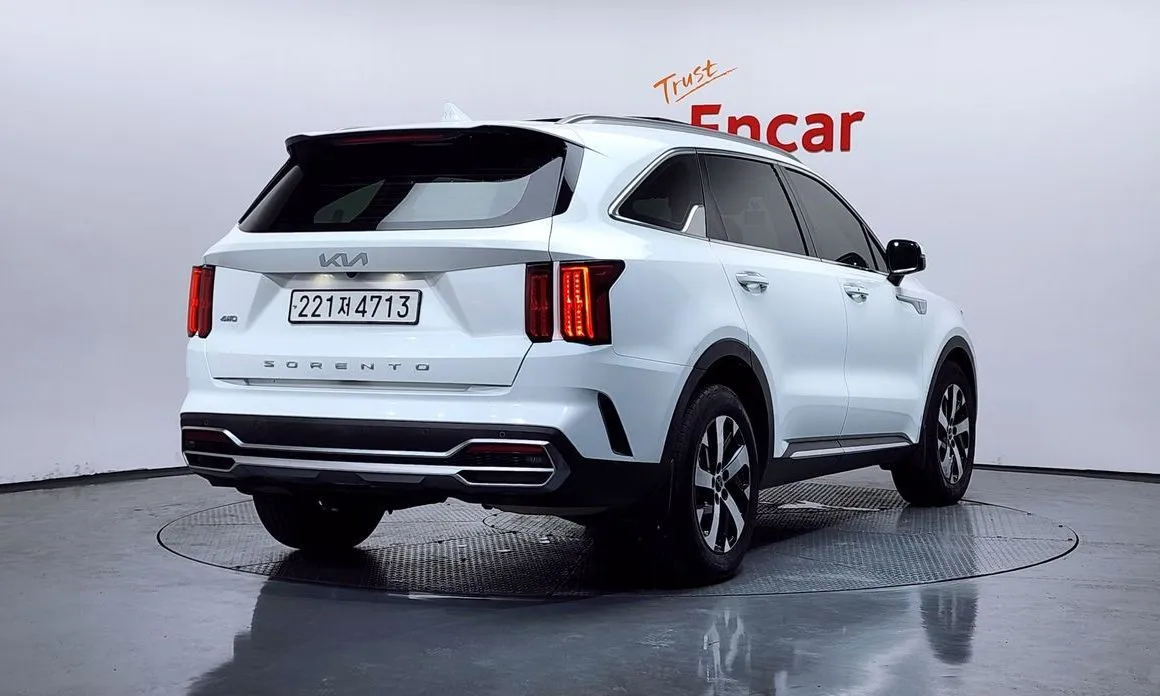 Kia Sorento — фото 6