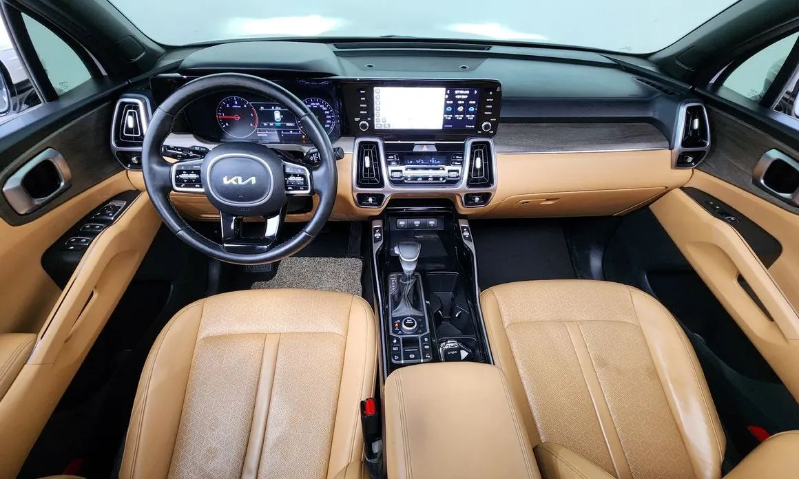 Kia Sorento — фото 7