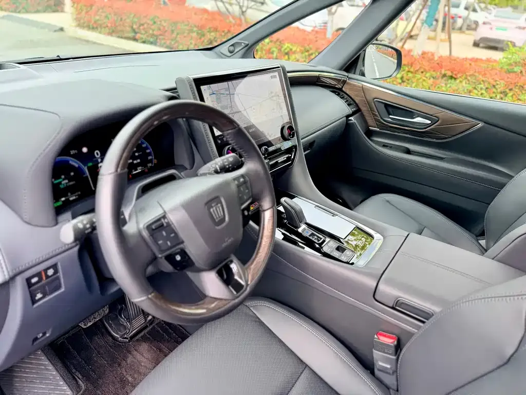 Toyota Vellfire — фото 6