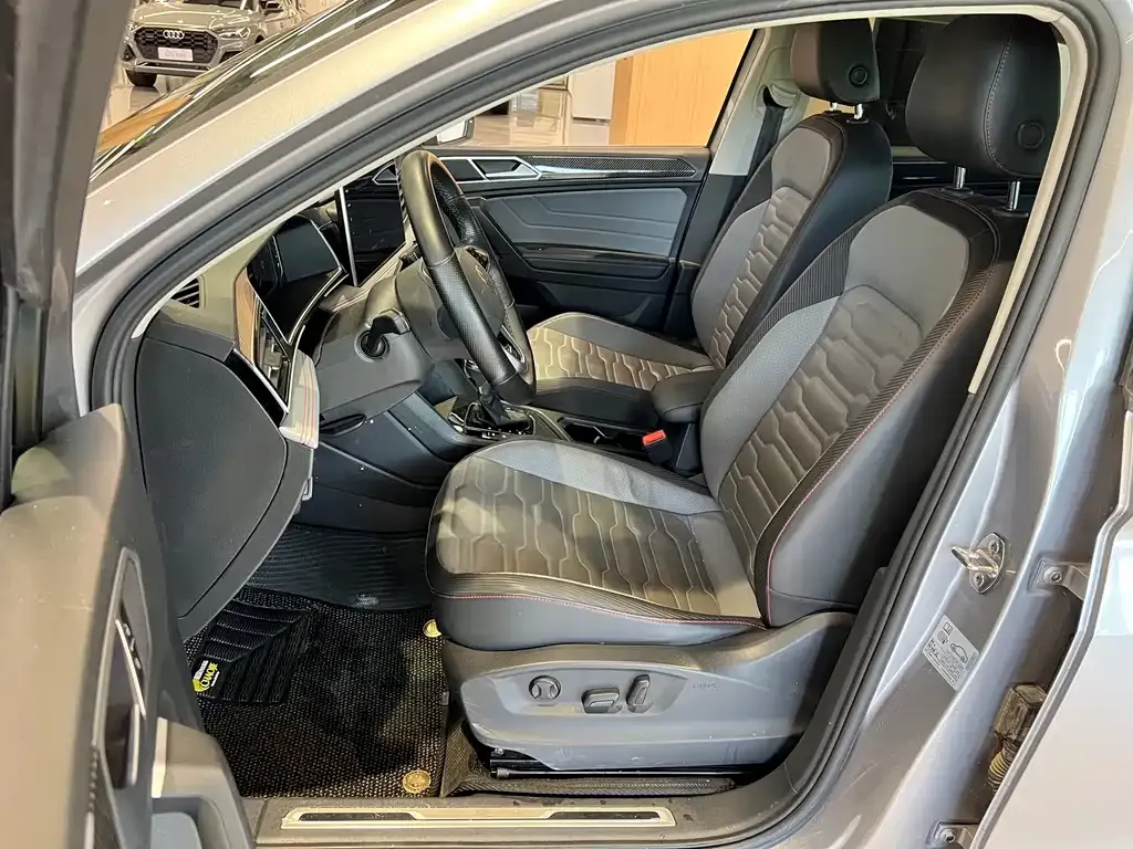 Volkswagen Tiguan X 2022 из CN, фото 8