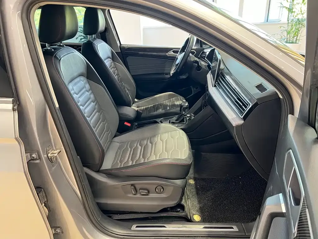 Volkswagen Tiguan X 2022 из CN, фото 9