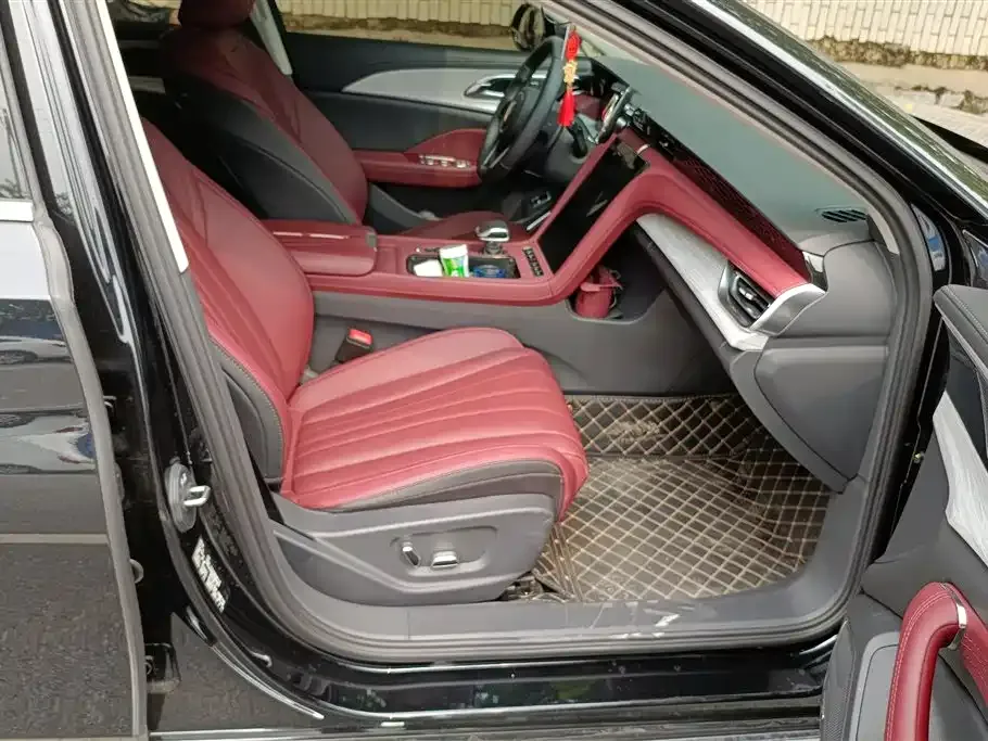 Hongqi H5 — фото 2