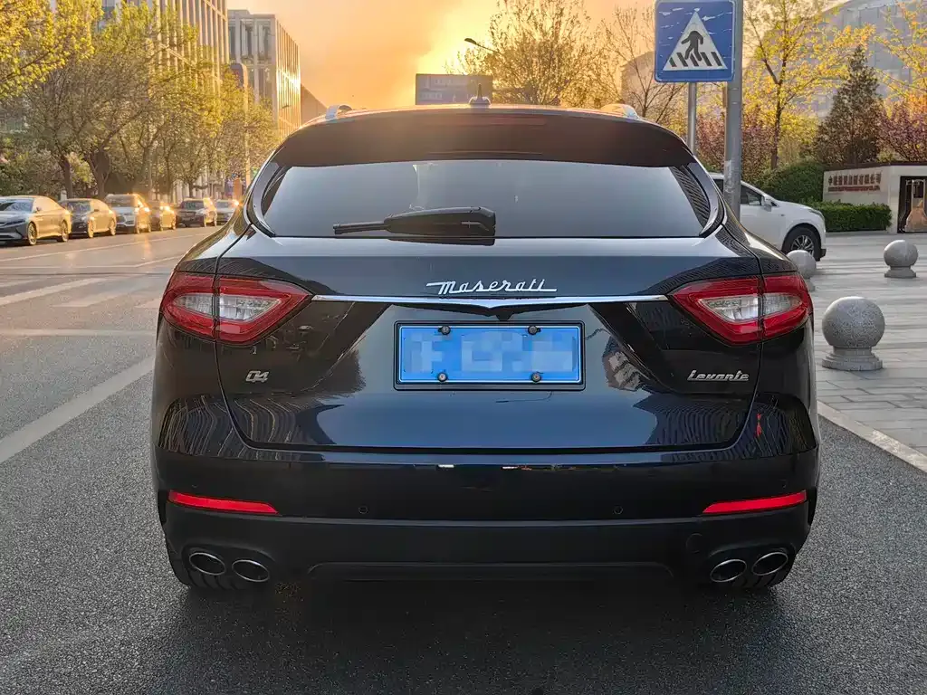 Maserati Levante — фото 2