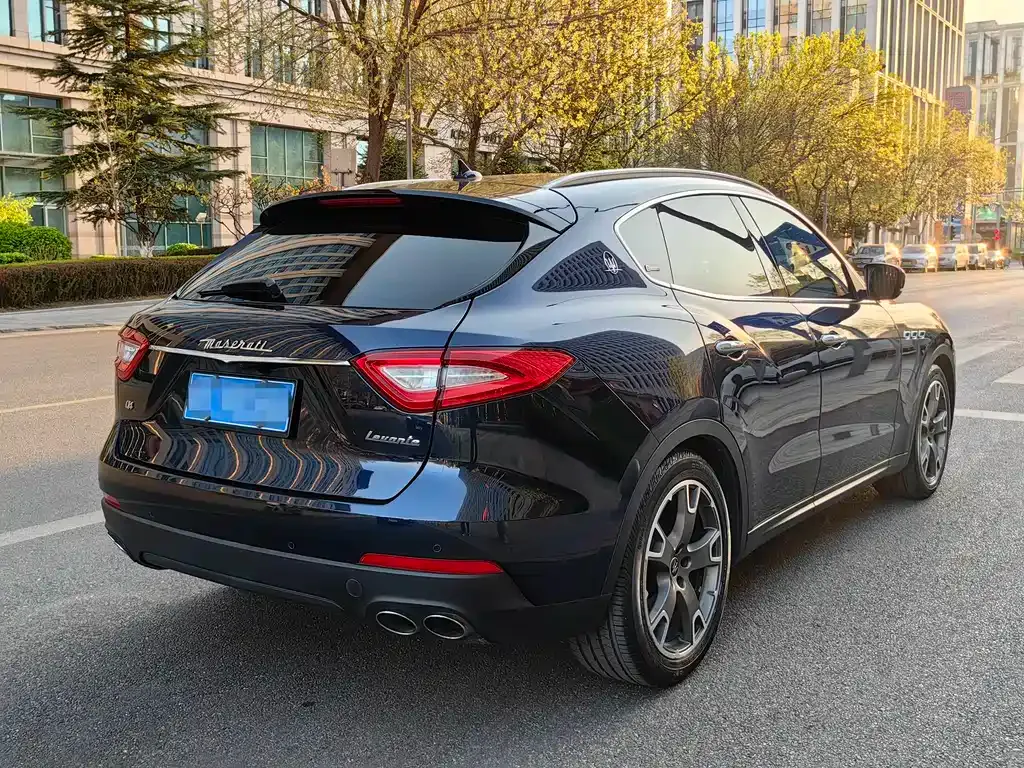 Maserati Levante — фото 9