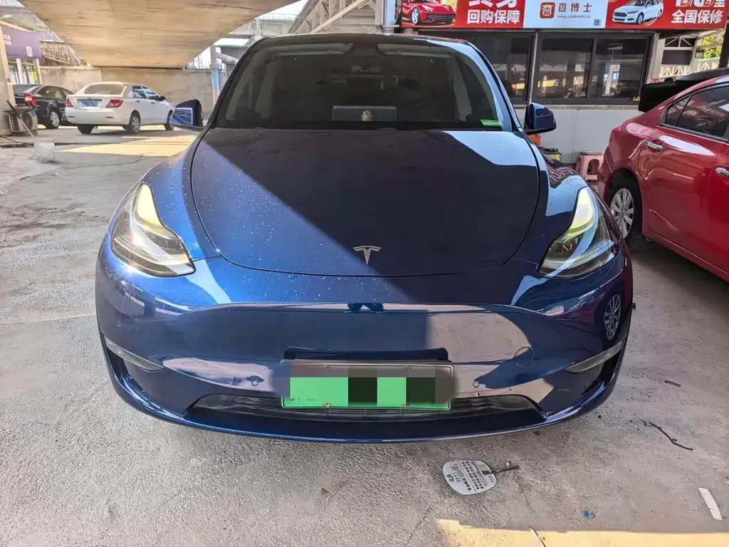 Tesla Model Y — фото 9