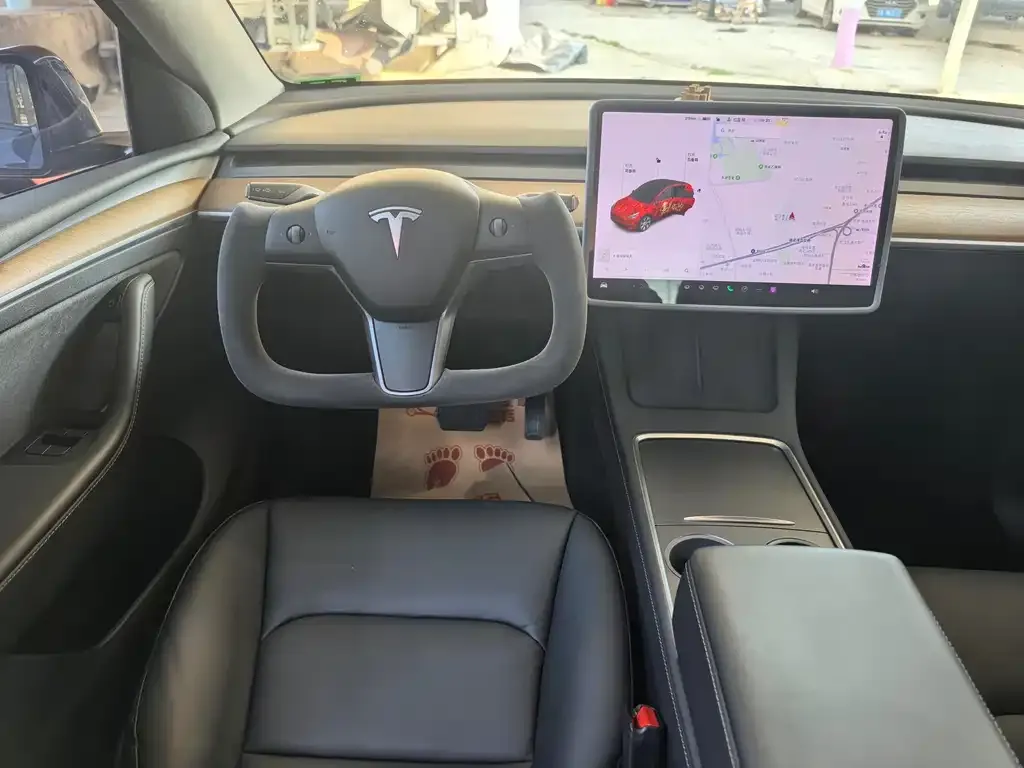 Tesla Model Y — фото 3