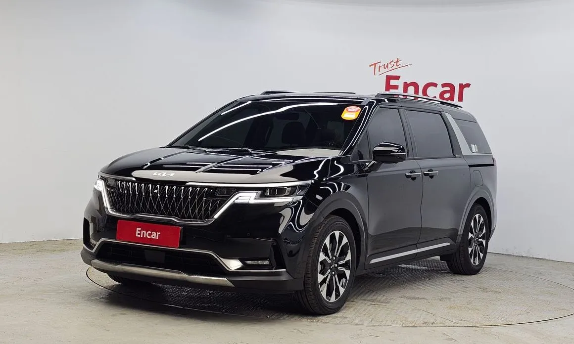 Kia Carnival — фото 1