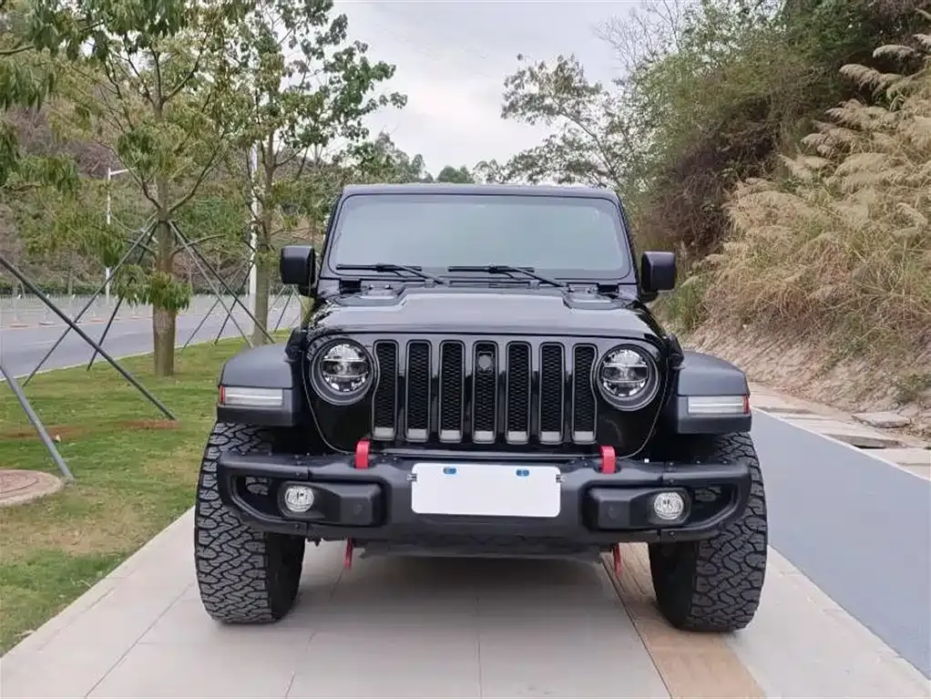 Jeep Wrangler — фото 8