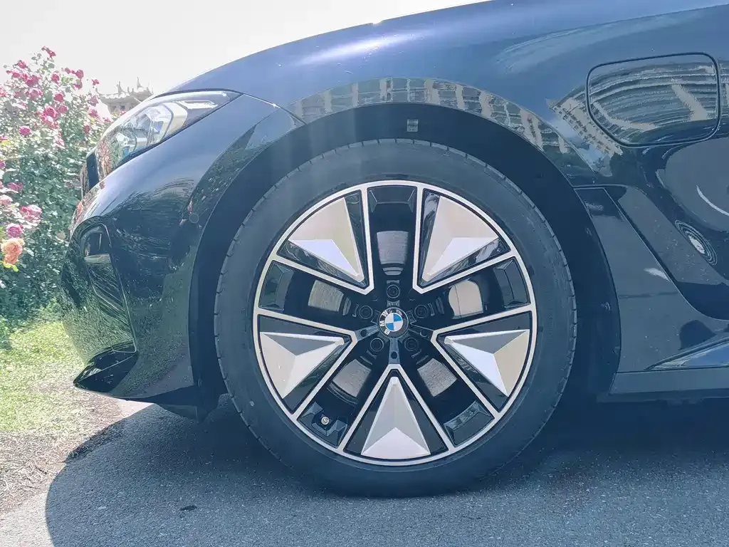 BMW i3 — фото 2