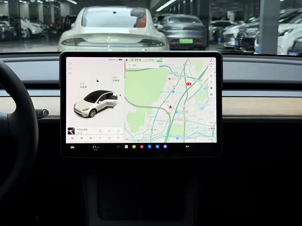 Tesla Model Y — фото 5