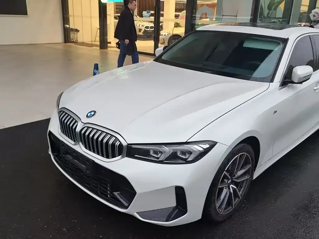 BMW 3 Series — фото 1