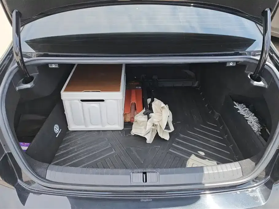 Volkswagen Magotan 2023 из CN, фото 6