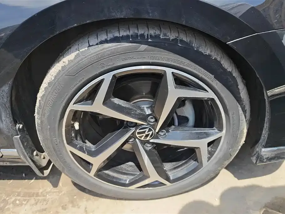 Volkswagen Magotan 2023 из CN, фото 8