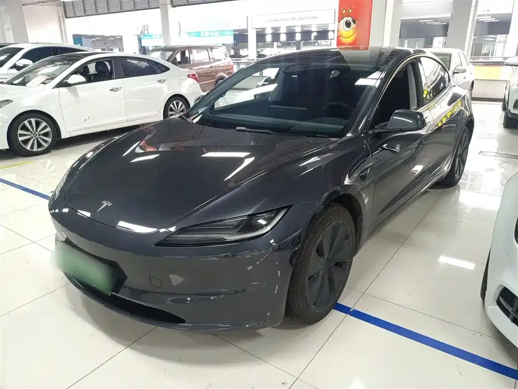 Tesla Model 3 — фото 9