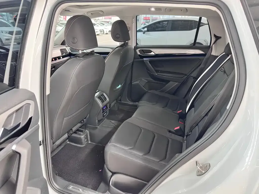 Volkswagen Tayron 2022 из CN, фото 8
