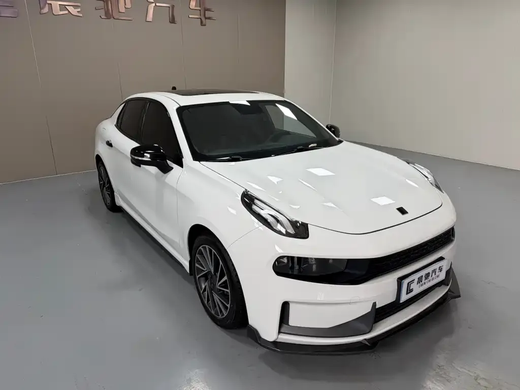 Lynk & Co 03 — фото 3