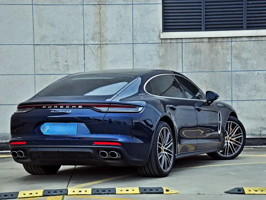 Porsche Panamera — фото 6