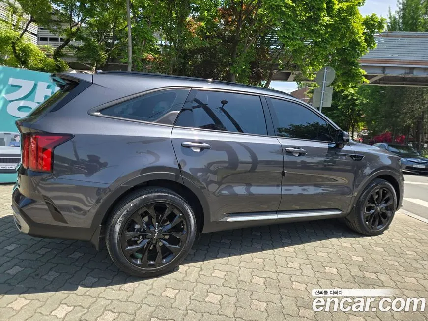 Kia Sorento — фото 8