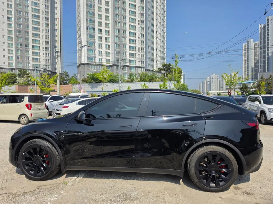 Tesla Model Y 2024 из KR, фото 9