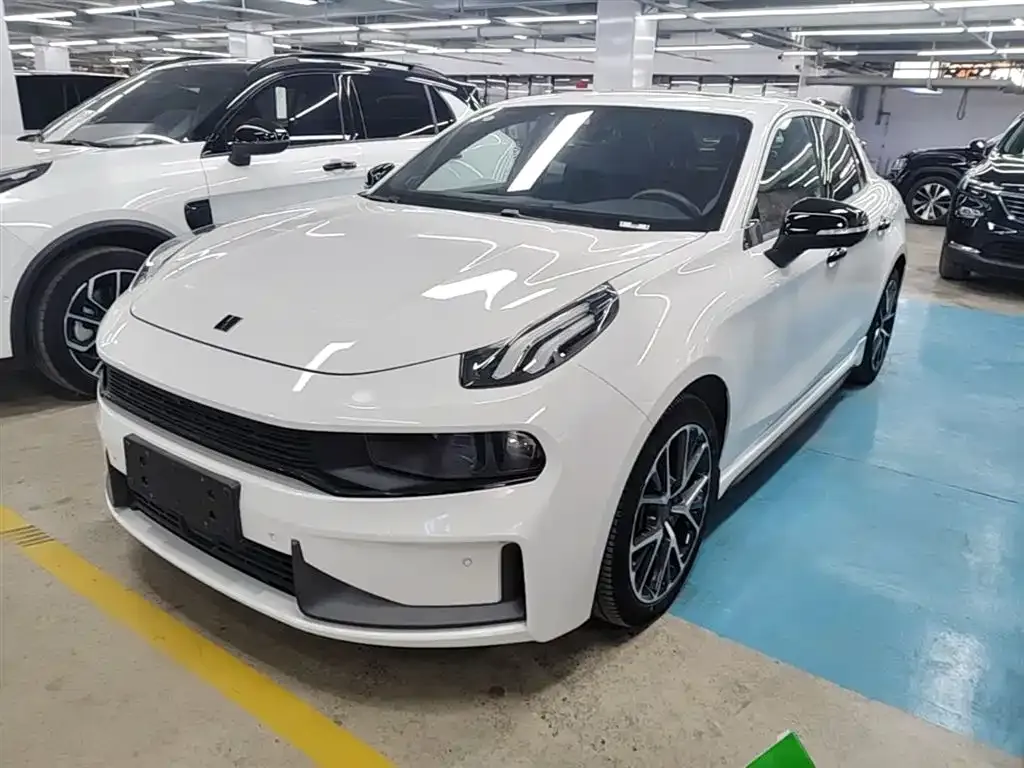 Lynk & Co 03 — фото 10