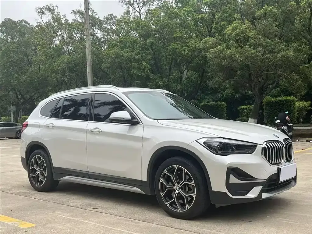 BMW X1 — фото 9
