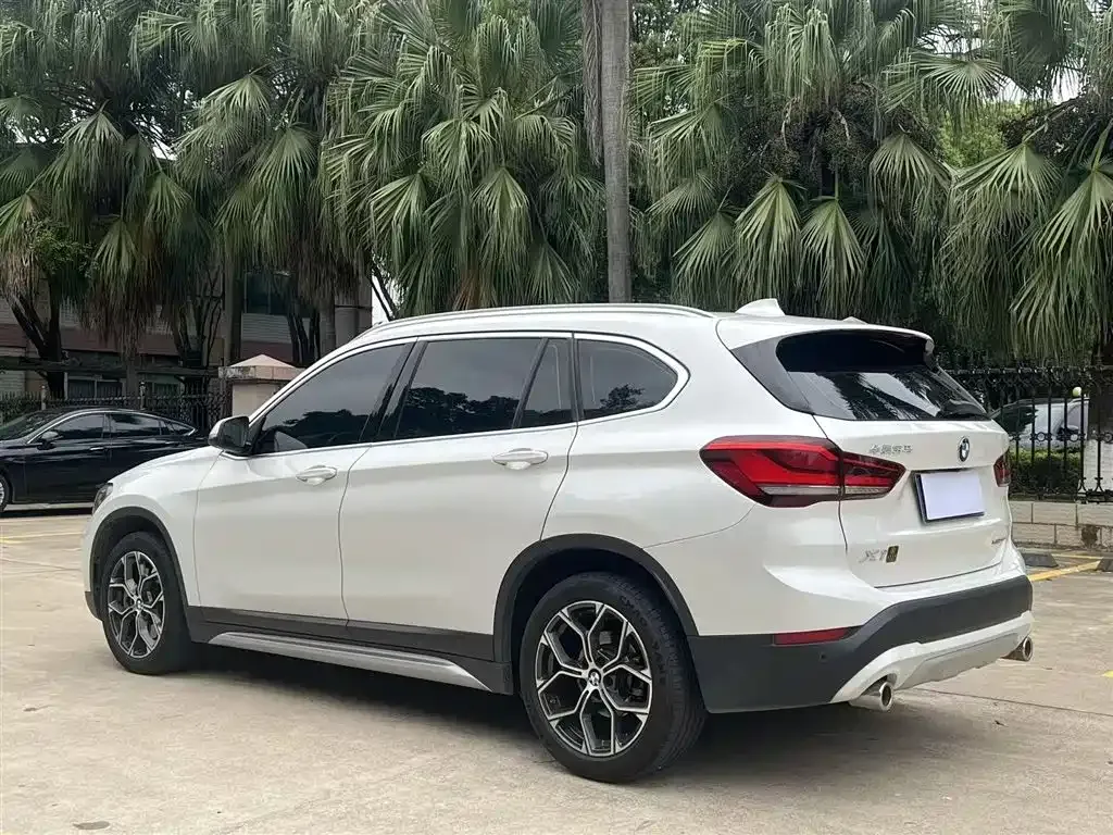 BMW X1 — фото 8