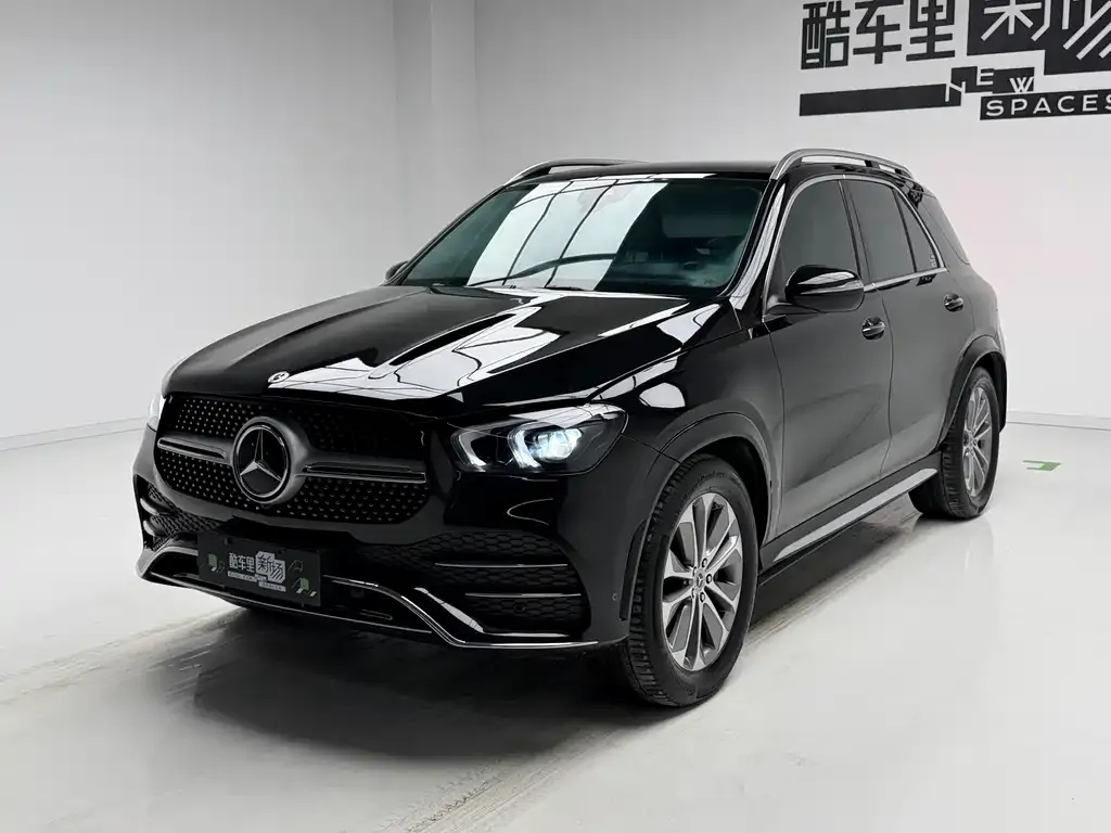 Mercedes-Benz GLE — фото 1