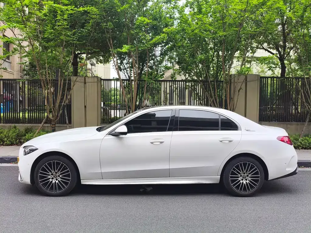 Mercedes-Benz C-Class — фото 10