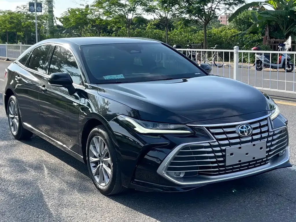 Toyota Avalon — фото 4