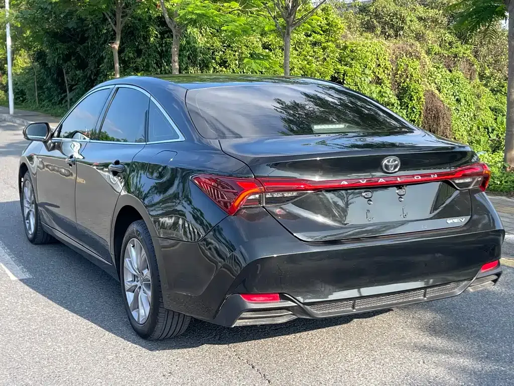 Toyota Avalon — фото 10