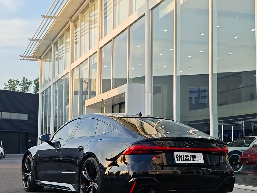 Audi RS 7 2022 из CN, фото 6
