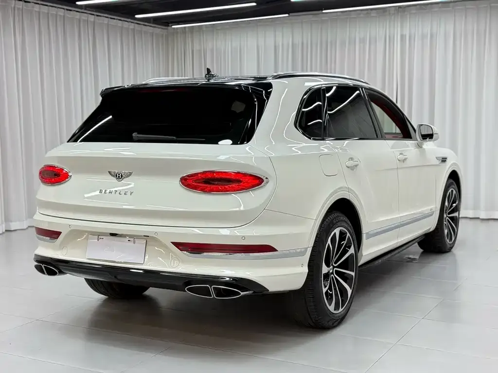 Bentley Bentayga — фото 8