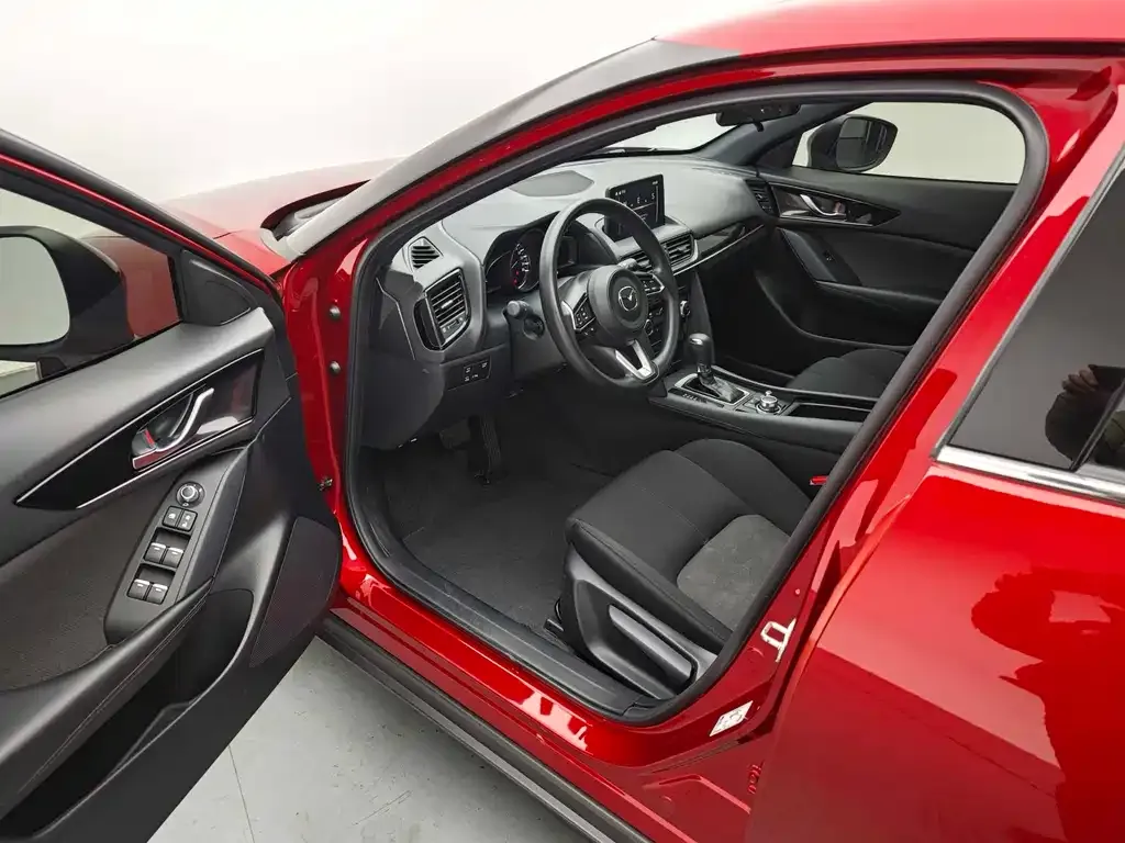 Mazda CX-4 — фото 8