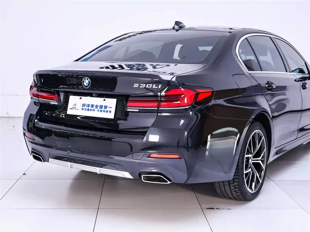 BMW 5 Series — фото 4