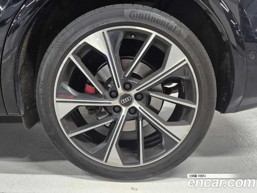 Audi SQ5 2023 из KR, фото 3