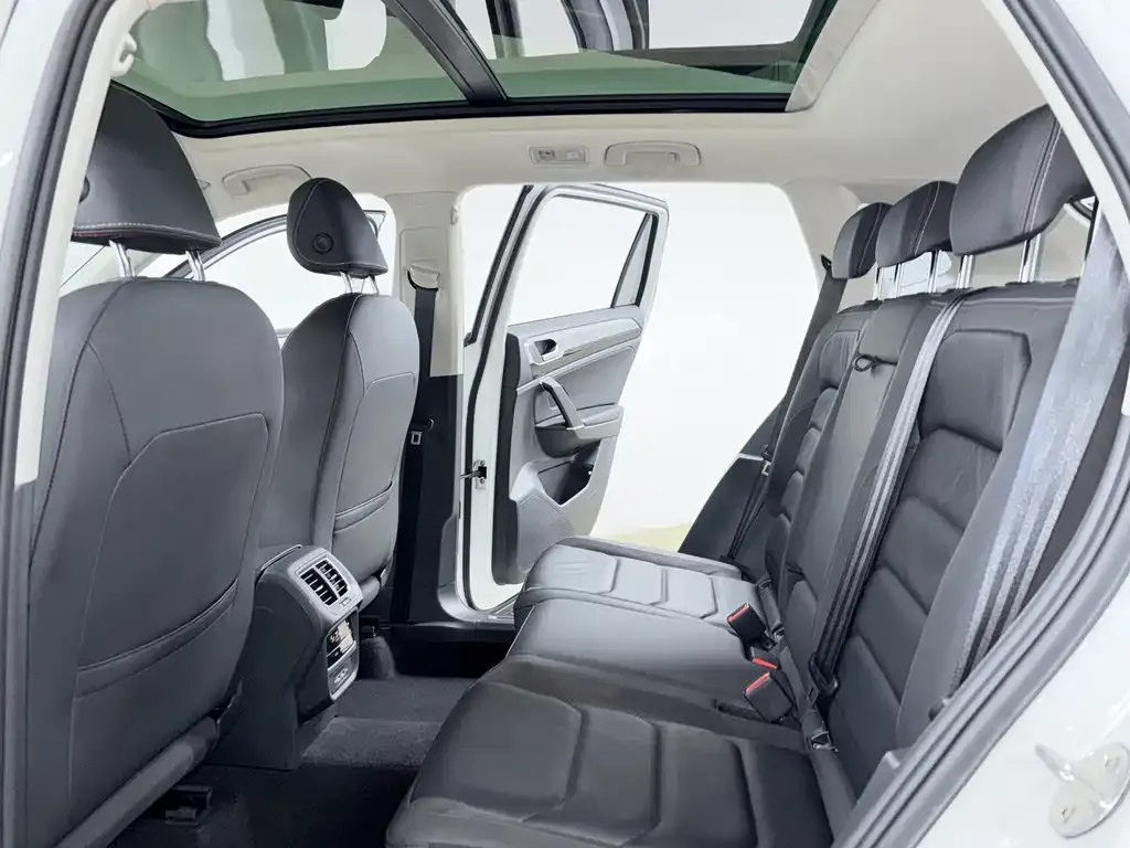 Volkswagen Tayron 2022 из CN, фото 3