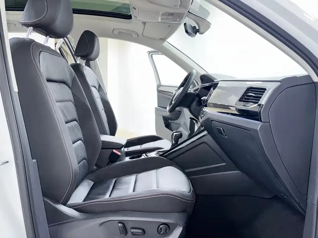 Volkswagen Tayron 2022 из CN, фото 8