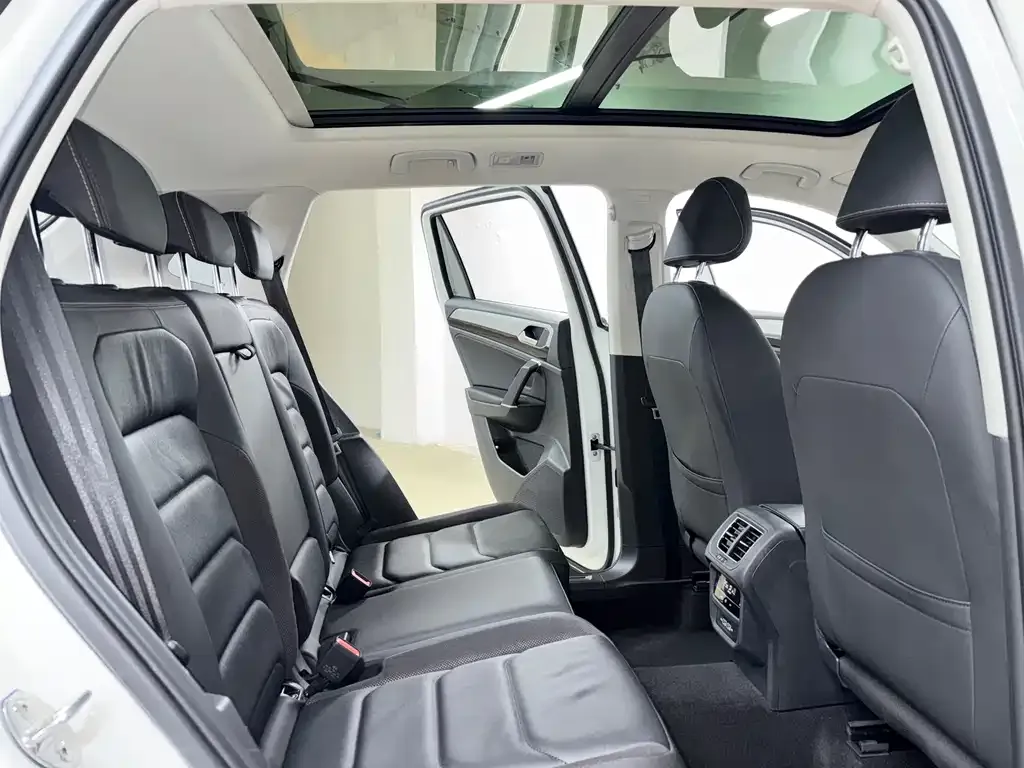 Volkswagen Tayron 2022 из CN, фото 5