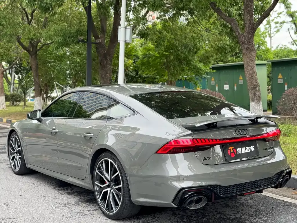 Audi A7 — фото 7