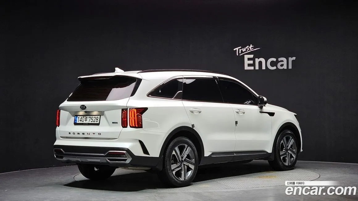 Kia Sorento — фото 3