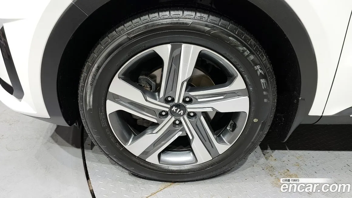 Kia Sorento — фото 8