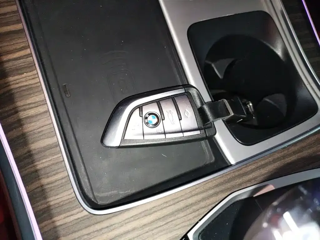 BMW X5 — фото 10