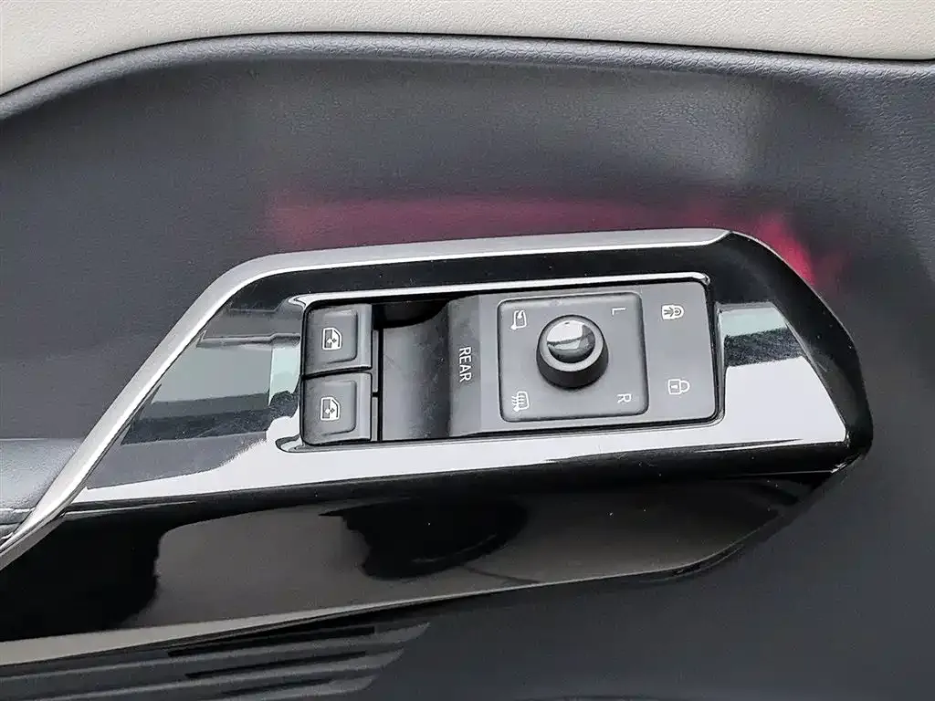 Volkswagen ID.6 Crozz 2021 из CN, фото 9