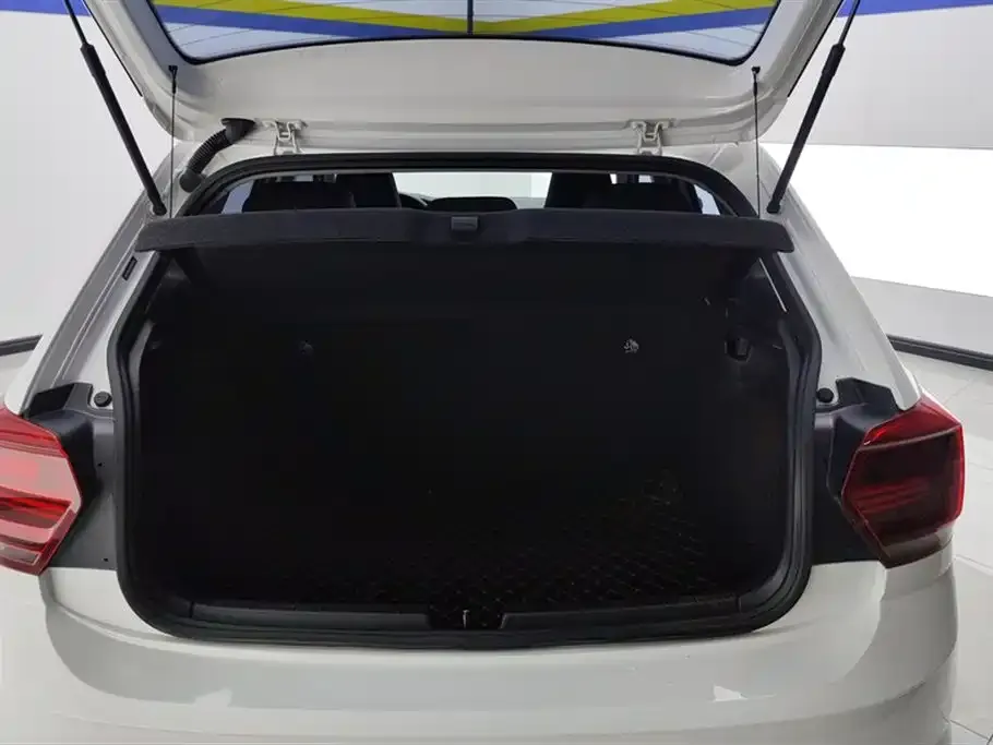 Volkswagen Polo 2023 из CN, фото 2