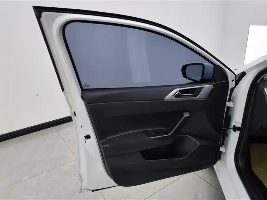 Volkswagen Polo 2023 из CN, фото 7