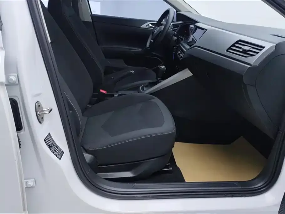 Volkswagen Polo 2023 из CN, фото 9
