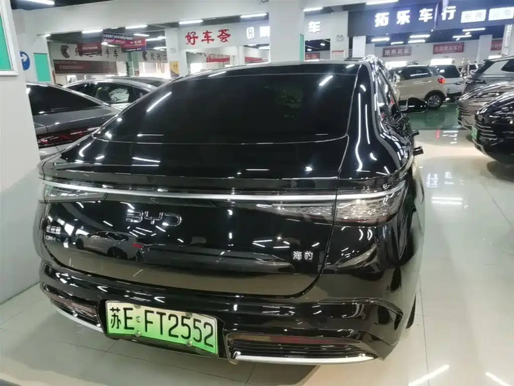 BYD Seal — фото 8
