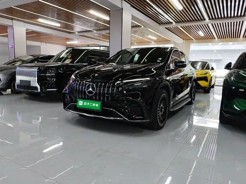 Mercedes-Benz EQE SUV — фото 1
